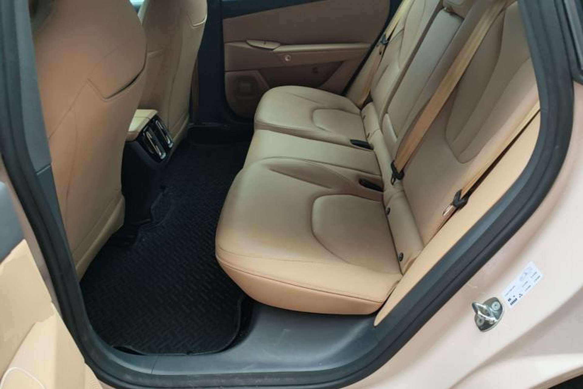 Used ARCFOX Alpha S5 2024 560PRO 185kW Left Rear Seat