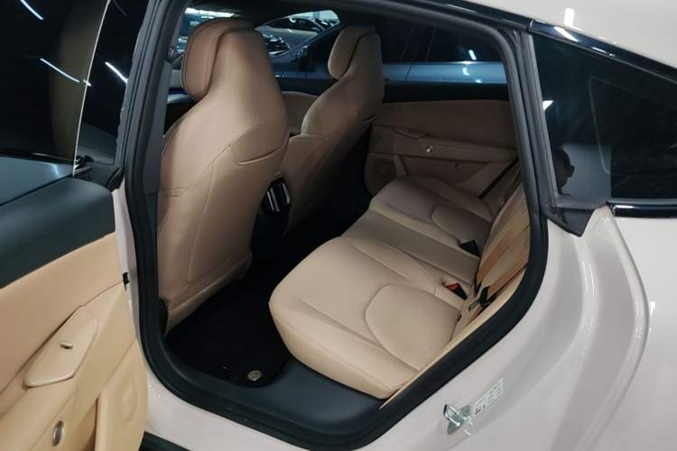 Used ARCFOX Alpha S5 2024 560PRO 185kW Left Rear Seat