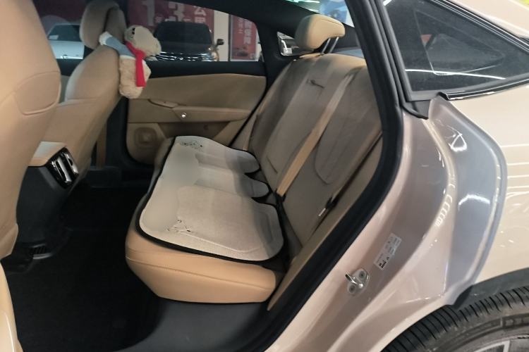 Used ARCFOX Alpha S5 2024 560PRO 185kW Left Rear Seat