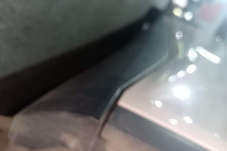 Used ARCFOX Alpha S5 2024 708MAX 200kW Left Side Sill