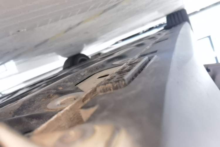 Used ARCFOX Alpha S5 2024 708MAX 200kW Left Side Sill