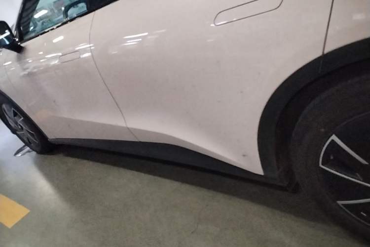 Used ARCFOX Alpha S5 2024 560PRO 185kW Left Side Sill