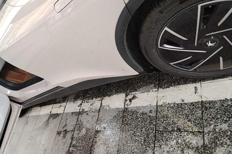 Used ARCFOX Alpha S5 2024 560PRO 185kW Left Side Sill