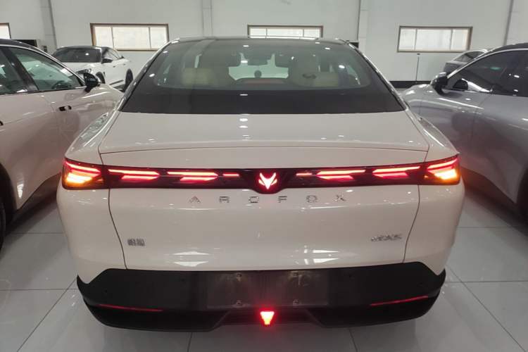 Used ARCFOX Alpha S5 2024 708MAX 200kW Rear