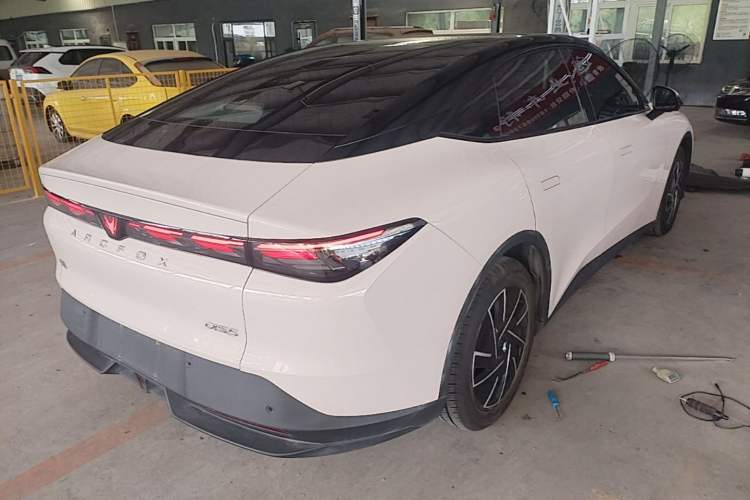 Used ARCFOX Alpha S5 2024 560PRO 185kW Rear Right 45 Deg