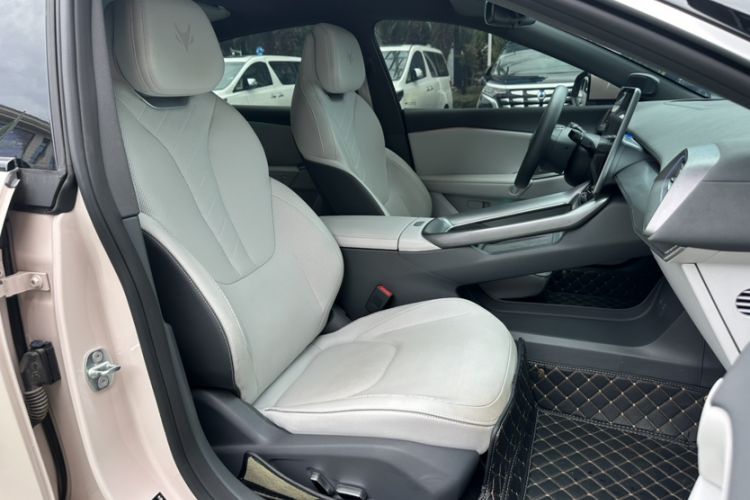 Used ARCFOX Alpha S5 2024 560MAX 185kW Interior 10