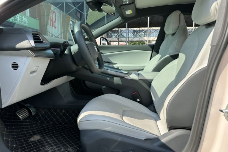 Used ARCFOX Alpha S5 2024 560MAX 185kW Interior 12