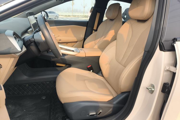 Used ARCFOX Alpha S5 2024 708MAX 200kW Left Front Seat