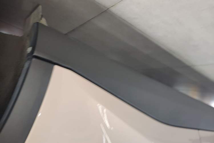 Used ARCFOX Alpha S5 2024 708MAX 200kW Left Side Sill