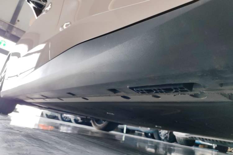 Used ARCFOX Alpha S5 2024 708MAX 200kW Left Side Sill