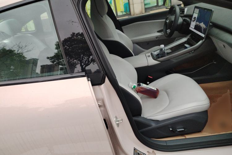 Used ARCFOX Alpha S5 2024 560PRO 185kW Right Front Seat