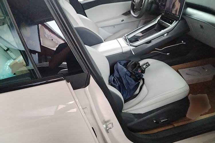 Used ARCFOX Alpha S5 2024 560PRO 185kW Right Front Seat
