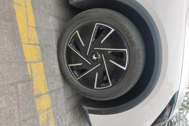 Used ARCFOX Alpha S5 2024 560PRO 185kW Right Front Wheel Hub