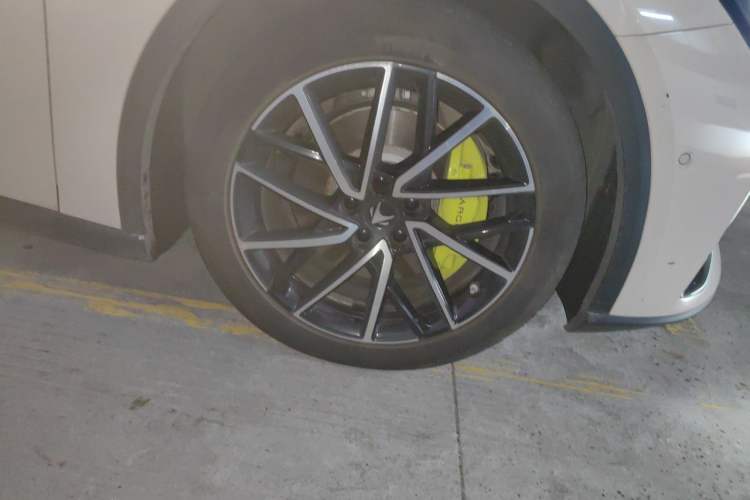 Used ARCFOX Alpha S5 2024 560MAX 185kW Right Front Wheel Hub