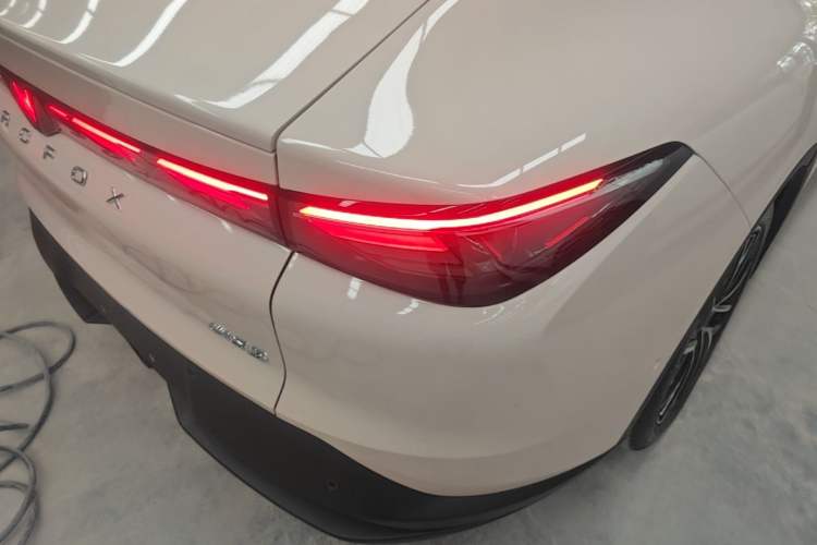 Used ARCFOX Alpha S5 2024 708MAX 200kW Right Rear Taillight