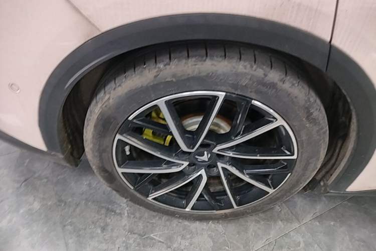 Used ARCFOX Alpha S5 2024 708MAX 200kW Right Rear Wheel Hub