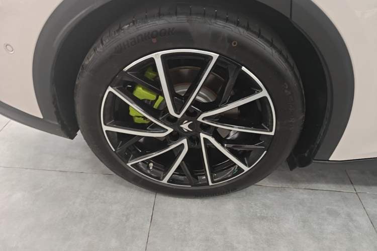 Used ARCFOX Alpha S5 2024 560MAX 185kW Right Rear Wheel Hub
