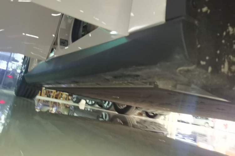 Used ARCFOX Alpha S5 2024 560MAX 185kW Right Side Sill