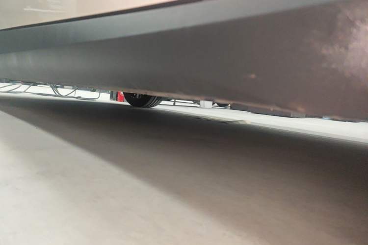 Used ARCFOX Alpha S5 2024 708MAX 200kW Right Side Sill