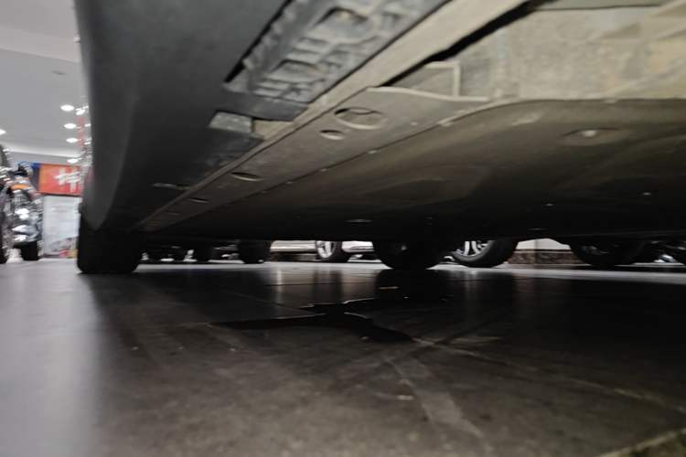 Used ARCFOX Alpha S5 2024 708MAX 200kW Right Side Sill