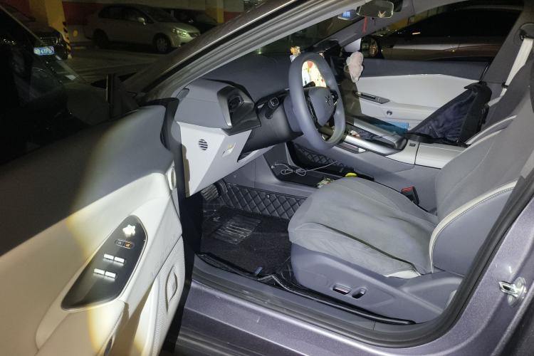 Used ARCFOX Alpha S5 2024 560PRO 185kW Driver Seat