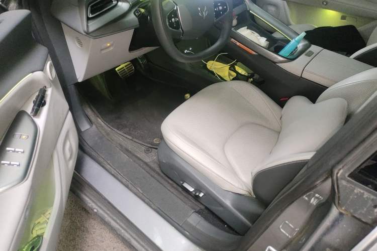 Used ARCFOX Alpha S5 2024 708MAX 200kW Driver Seat