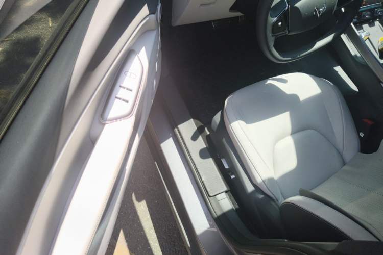 Used ARCFOX Alpha S5 2024 560MAX 185kW Driver Seat