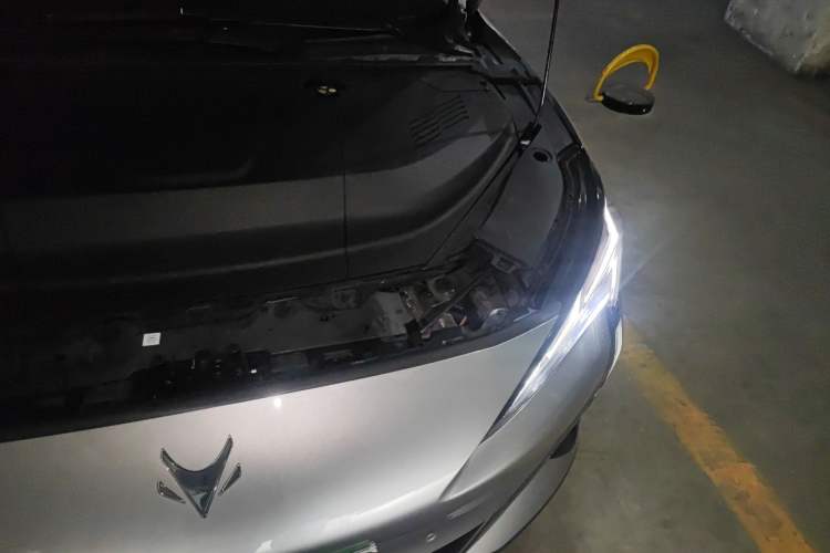 Used ARCFOX Alpha S5 2024 560MAX 185kW Engine Bay Left