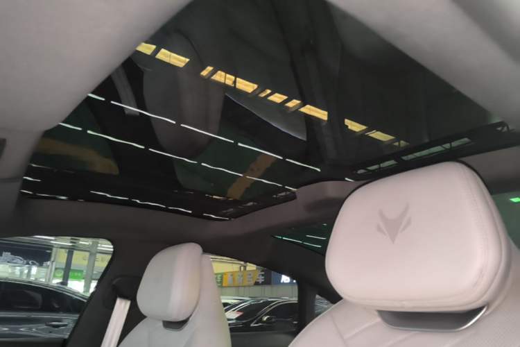 Used ARCFOX Alpha S5 2024 560MAX 185kW Headliner