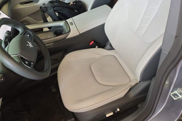Used ARCFOX Alpha S5 2024 560PRO 185kW Left Front Seat