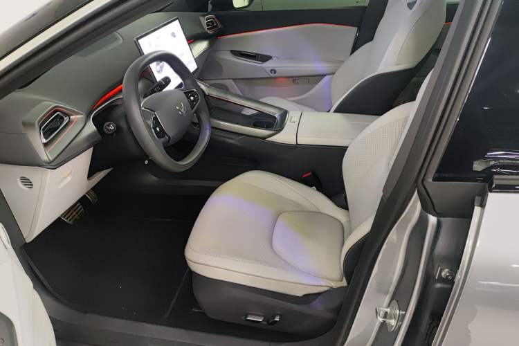 Used ARCFOX Alpha S5 2024 560MAX 185kW Left Front Seat