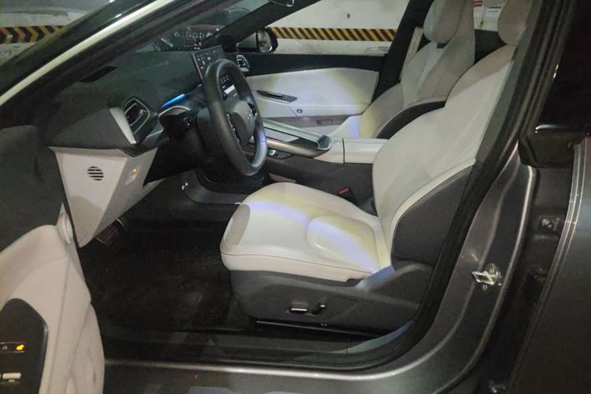 Used ARCFOX Alpha S5 2024 560MAX 185kW Left Front Seat