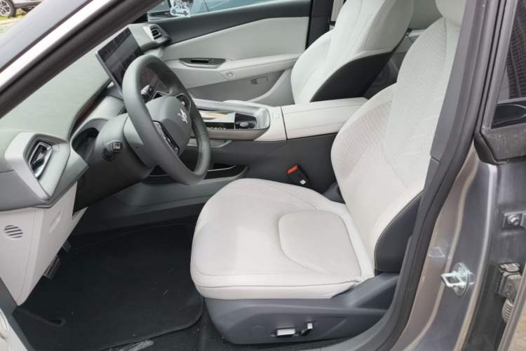 Used ARCFOX Alpha S5 2024 708MAX 200kW Left Front Seat