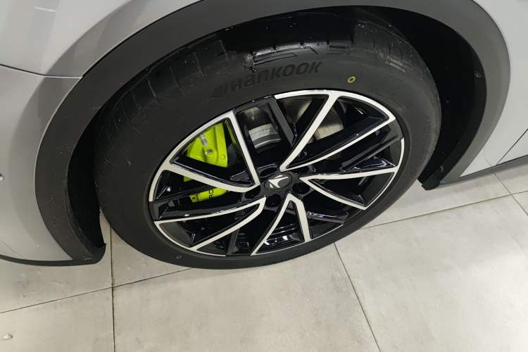 Used ARCFOX Alpha S5 2024 560MAX 185kW Left Front Wheel Hub