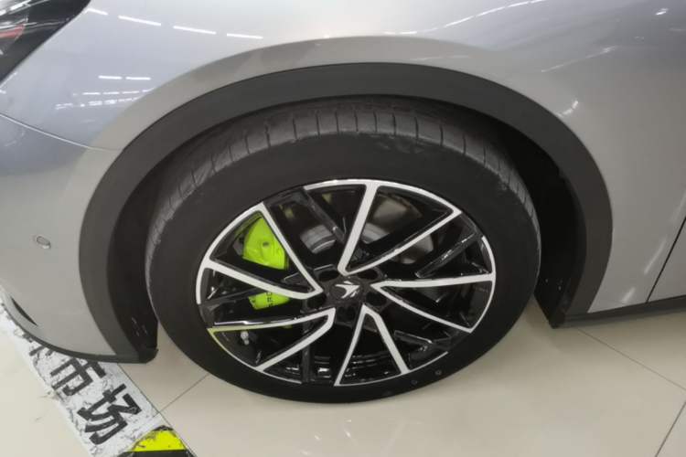 Used ARCFOX Alpha S5 2024 560MAX 185kW Left Front Wheel Hub