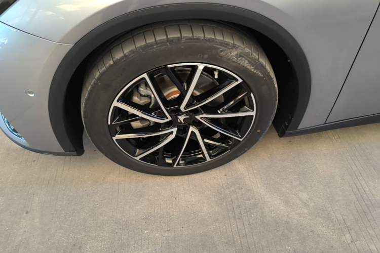 Used ARCFOX Alpha S5 2024 560MAX 185kW Left Front Wheel Hub