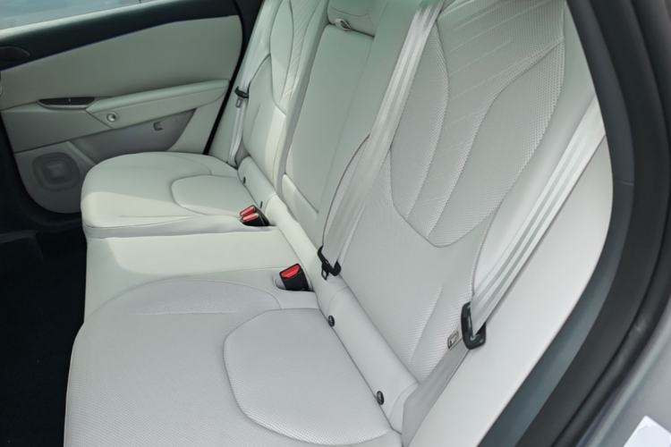 Used ARCFOX Alpha S5 2024 708MAX 200kW Left Rear Seat