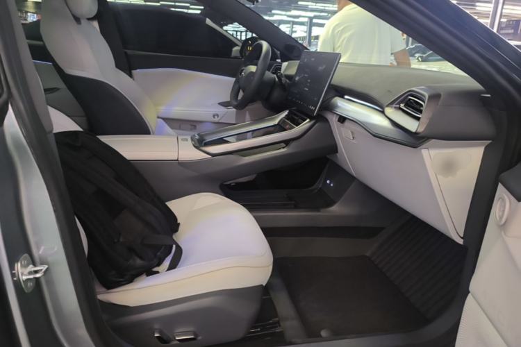 Used ARCFOX Alpha S5 2024 560MAX 185kW Right Front Seat
