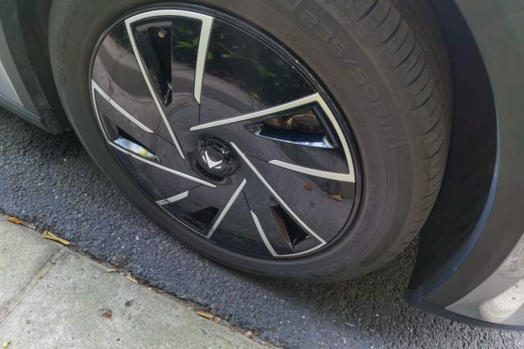 Used ARCFOX Alpha S5 2024 560PRO 185kW Right Front Wheel Hub