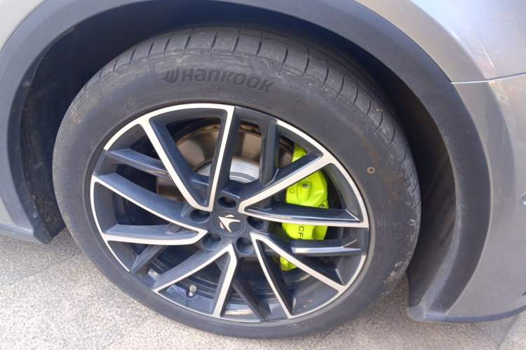 Used ARCFOX Alpha S5 2024 560MAX 185kW Right Front Wheel Hub