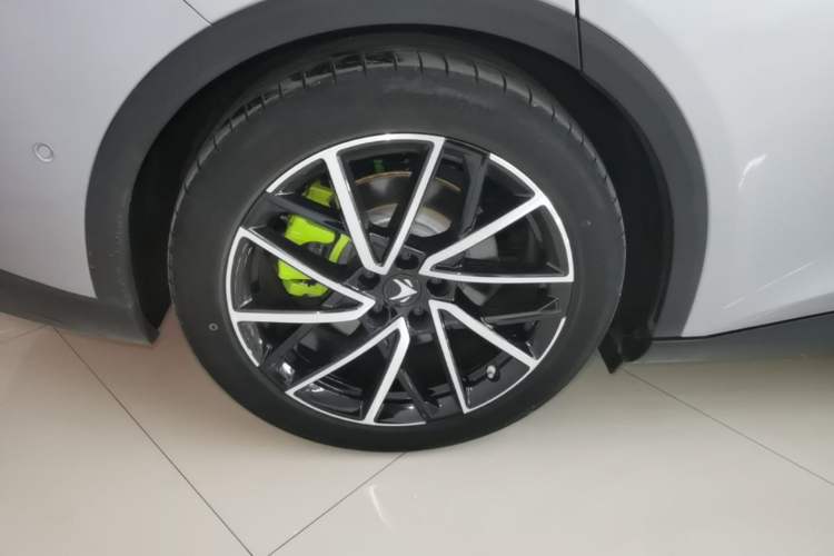 Used ARCFOX Alpha S5 2024 560MAX 185kW Right Rear Wheel Hub