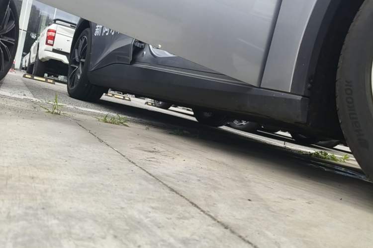 Used ARCFOX Alpha S5 2024 708MAX 200kW Right Side Sill