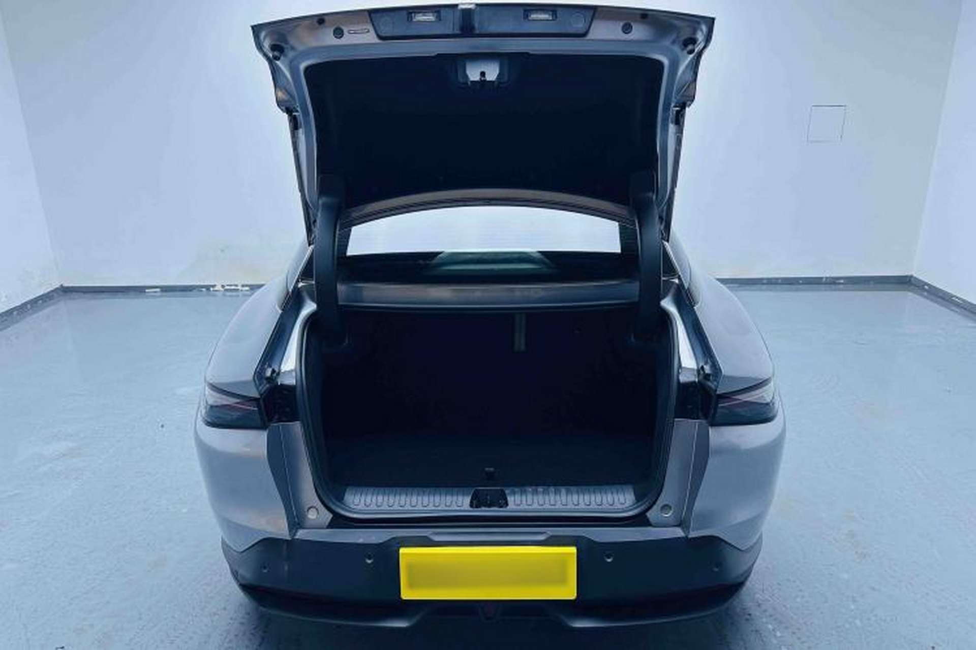Used ARCFOX Alpha S5 2024 560PRO 185kW Trunk