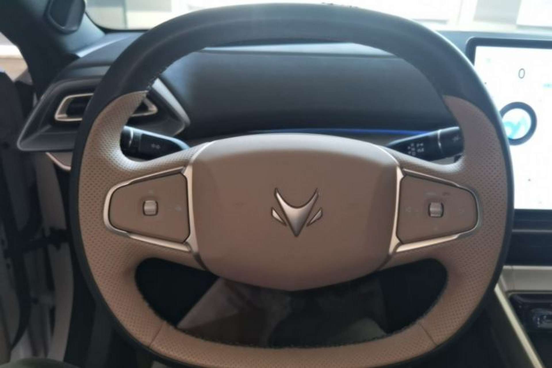 Used ARCFOX Alpha S5 2024 708MAX 200kW Steering Wheel