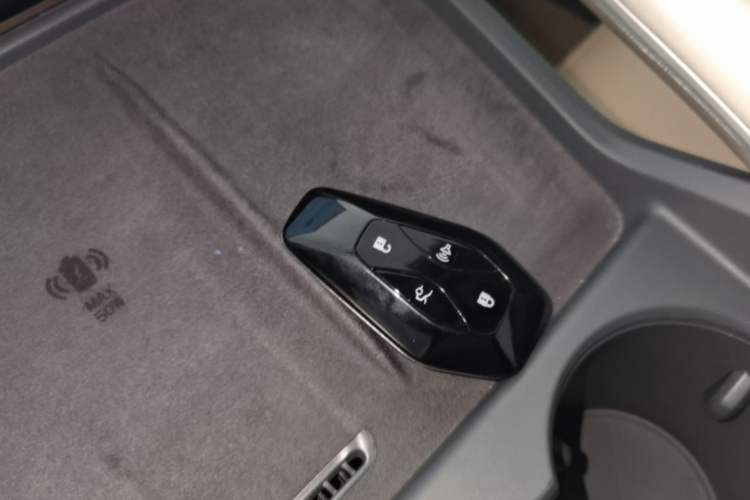 Used ARCFOX Alpha S5 2024 708MAX 200kW Vehicle Key