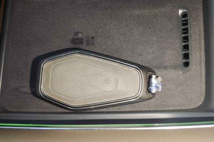 Used ARCFOX Alpha S5 2024 708MAX 200kW Vehicle Key