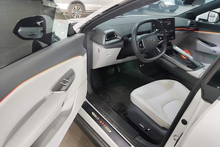 Used ARCFOX Alpha S5 2024 560PRO 185kW Driver Seat