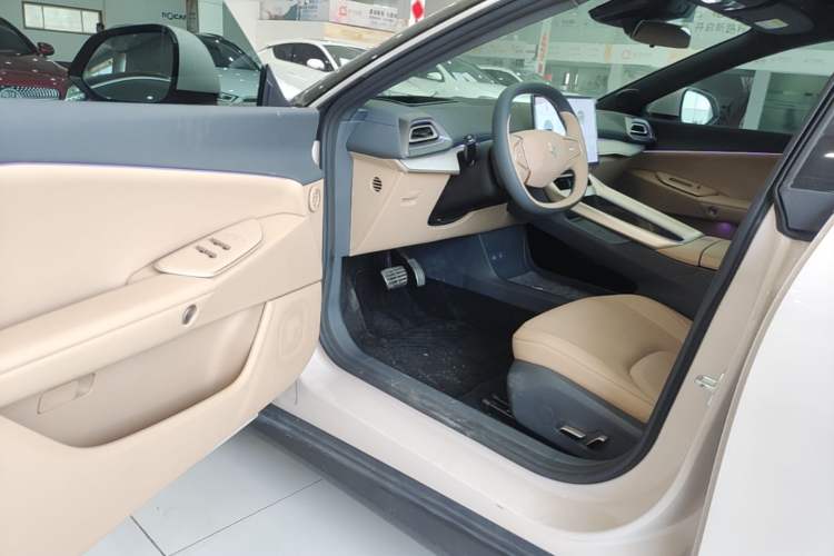Used ARCFOX Alpha S5 2024 560MAX 185kW Driver Seat