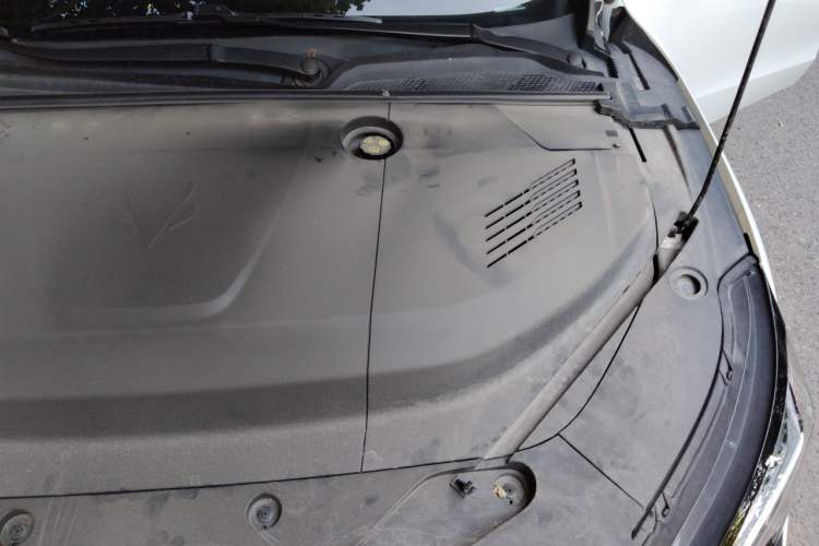 Used ARCFOX Alpha S5 2024 560MAX 185kW Engine Bay Left