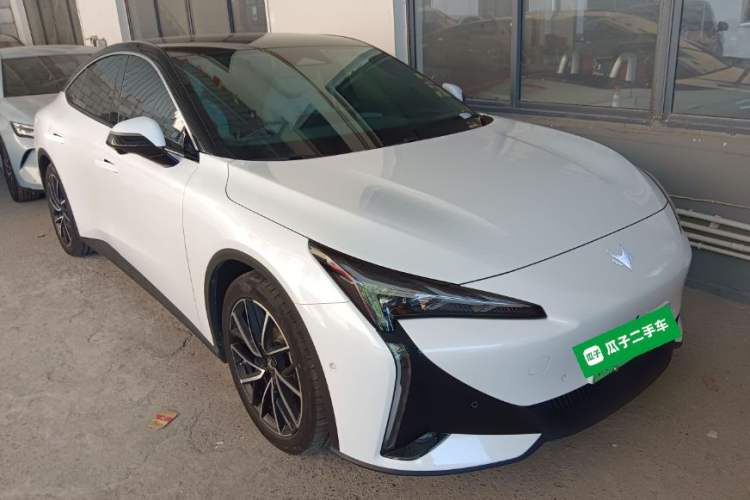 Used ARCFOX Alpha S5 2024 560MAX 185kW Exterior 2